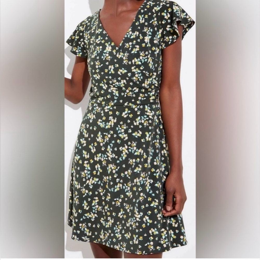 LOFT Like-new Green Floral Faux Wrap Dress, Size 00P